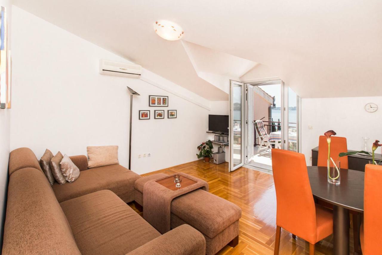 Ferienwohnung Lambrisa Trogir Exterior foto