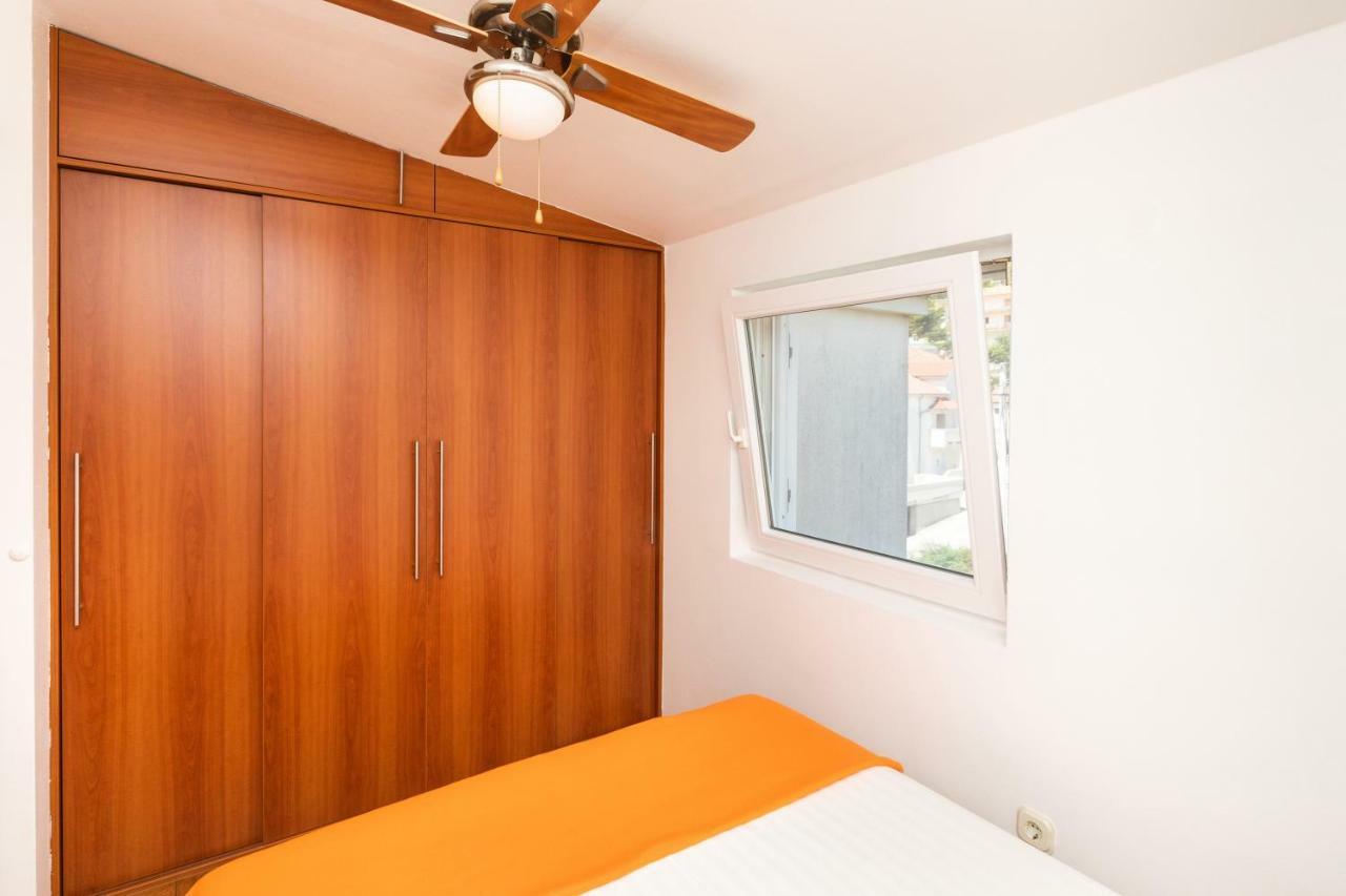 Ferienwohnung Lambrisa Trogir Exterior foto