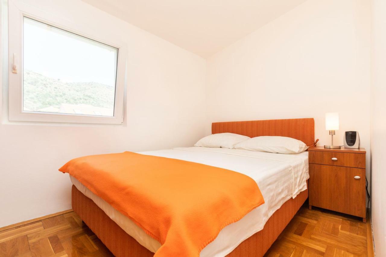 Ferienwohnung Lambrisa Trogir Exterior foto